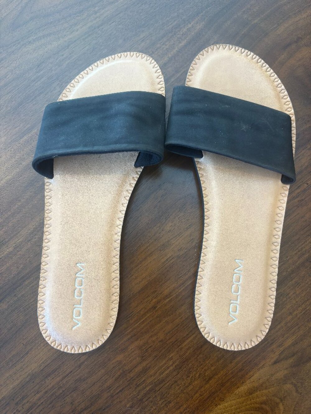 Volcom Simple Slide Sandals Black Women’s Size 6 -Used